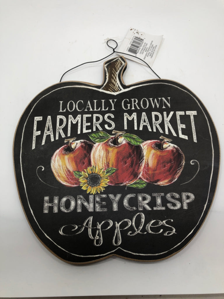 FARMERS MARKET WOOD APPLE SIGN.