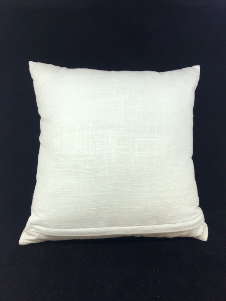 PASTEL GREEN REINDEER ACCENT PILLOW.