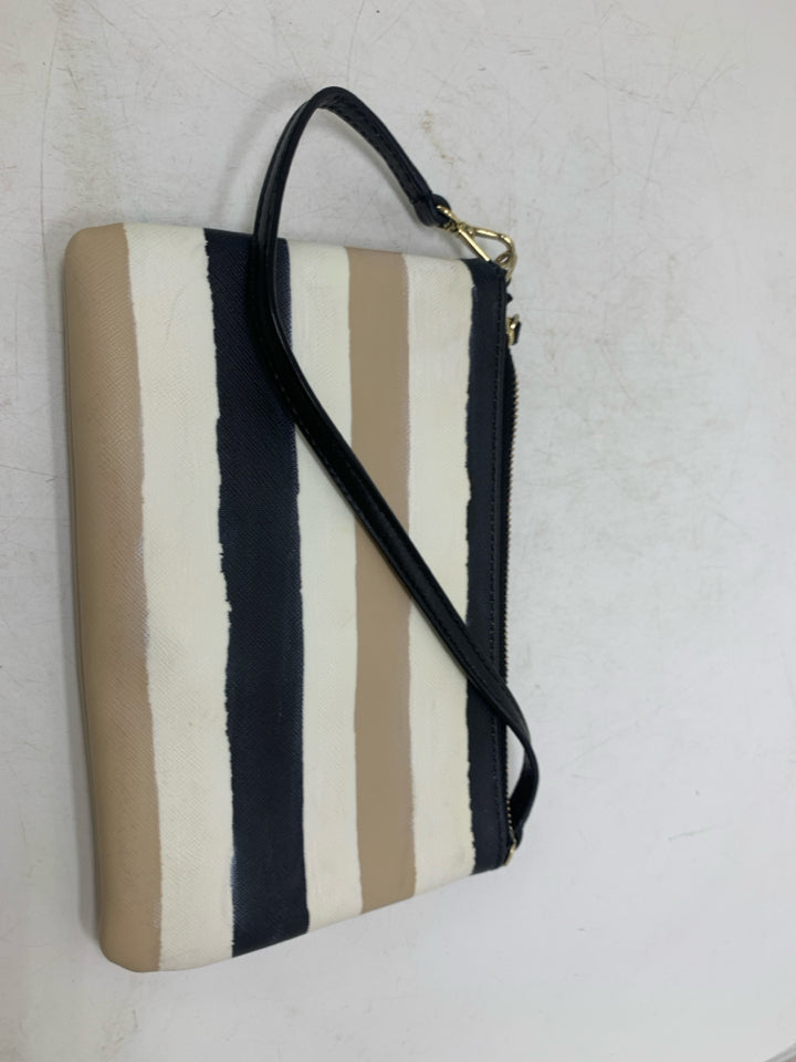 Tan White Black Wristlet
