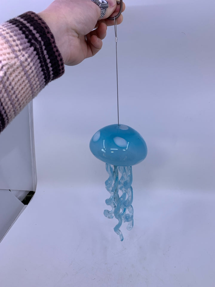 BLOWN GLASS JELLYFISH WINDCHIME.