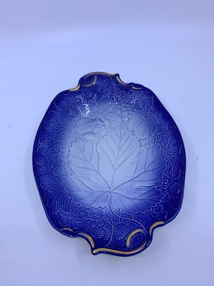 VTG DAVENPORT BURLEIGH EMBOSSED BLUE LEAVES PLATTER.