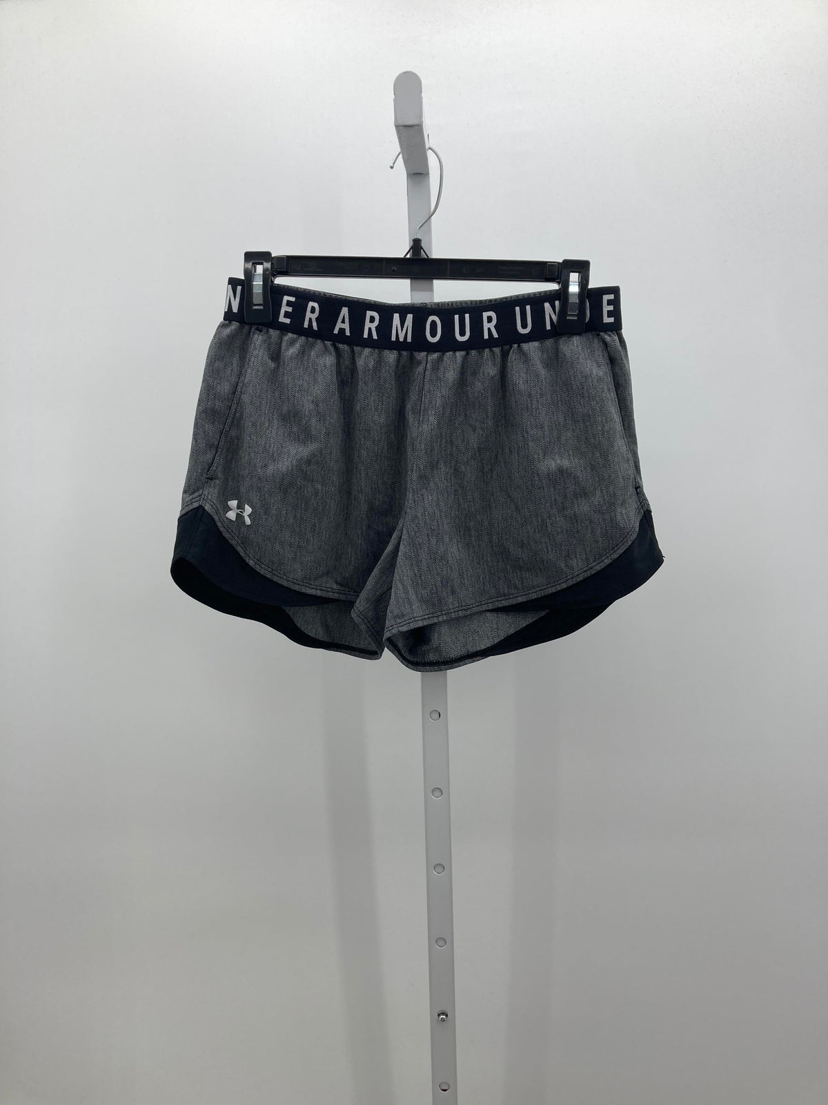 Under Armour Size Medium Misses Shorts