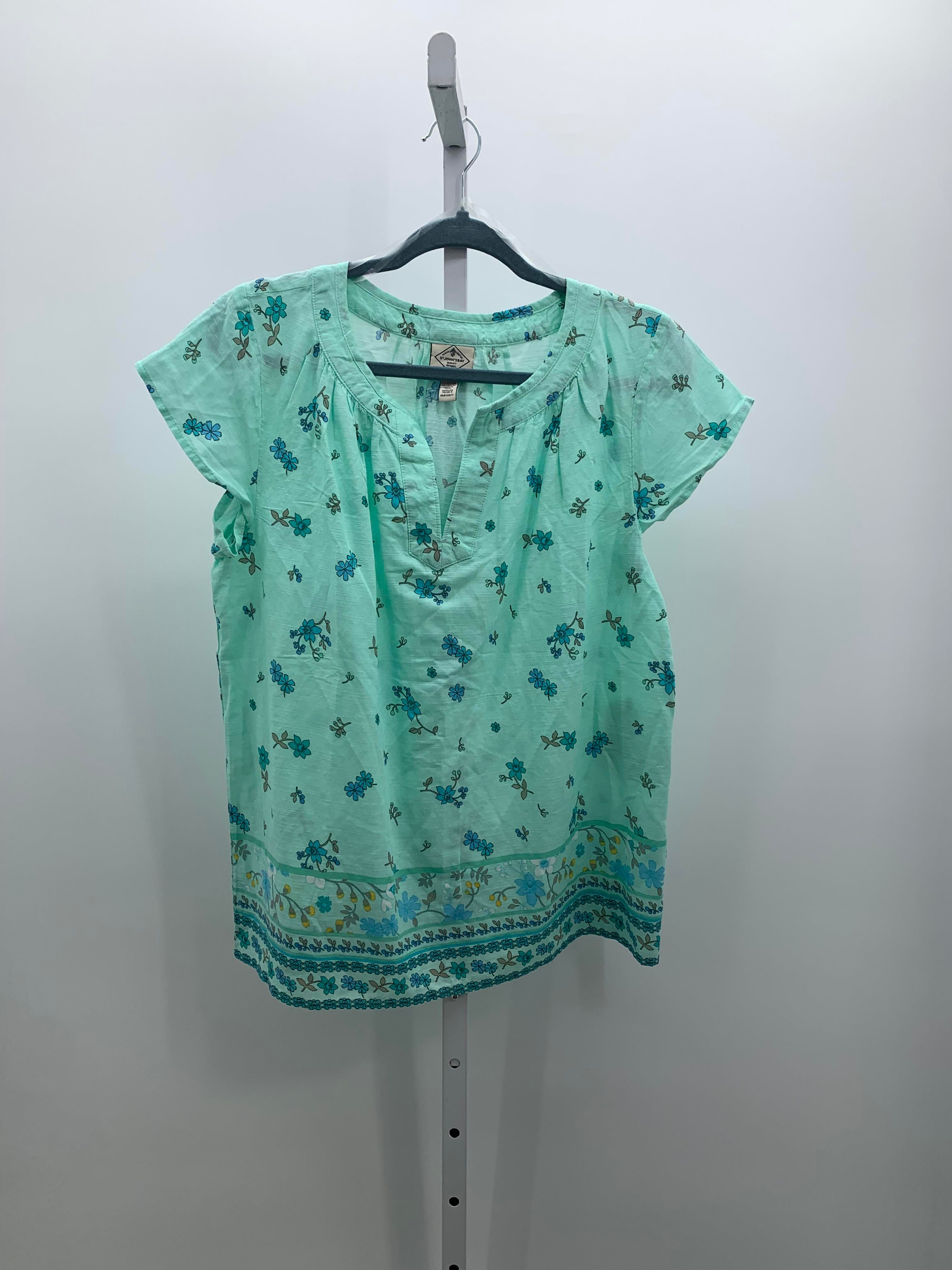 St. Johns Bay Size Medium Misses Short Sleeve Shirt