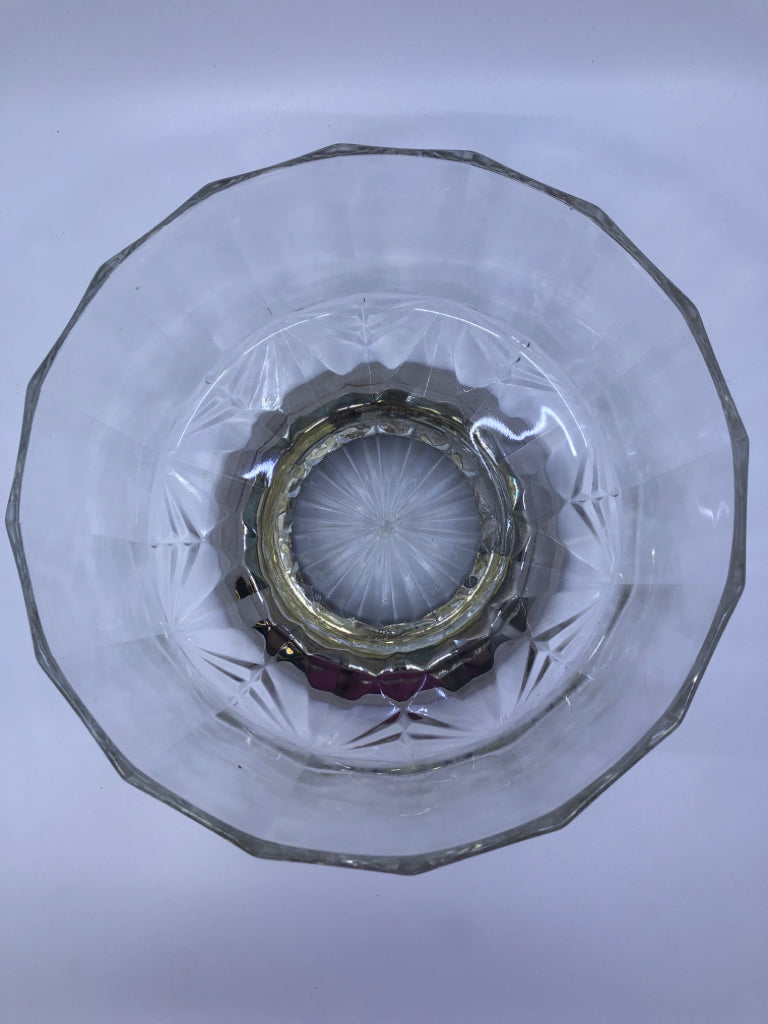 FOOTED GLASS CENTERPIECE BOWL.