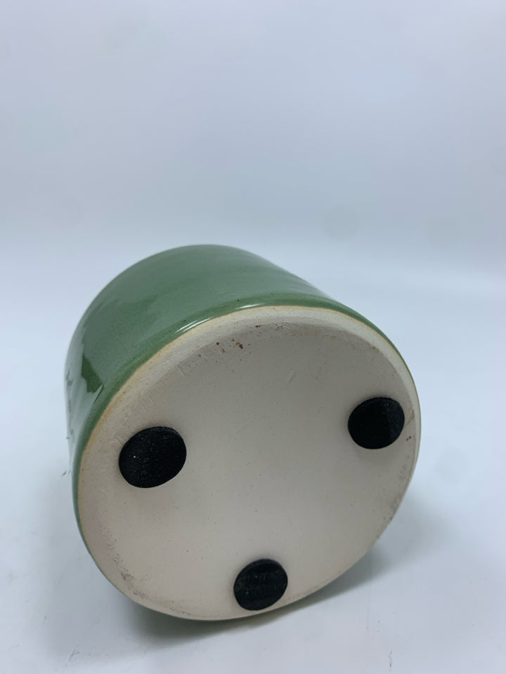 SM RUSTIC GREEN GLAZED VASE.