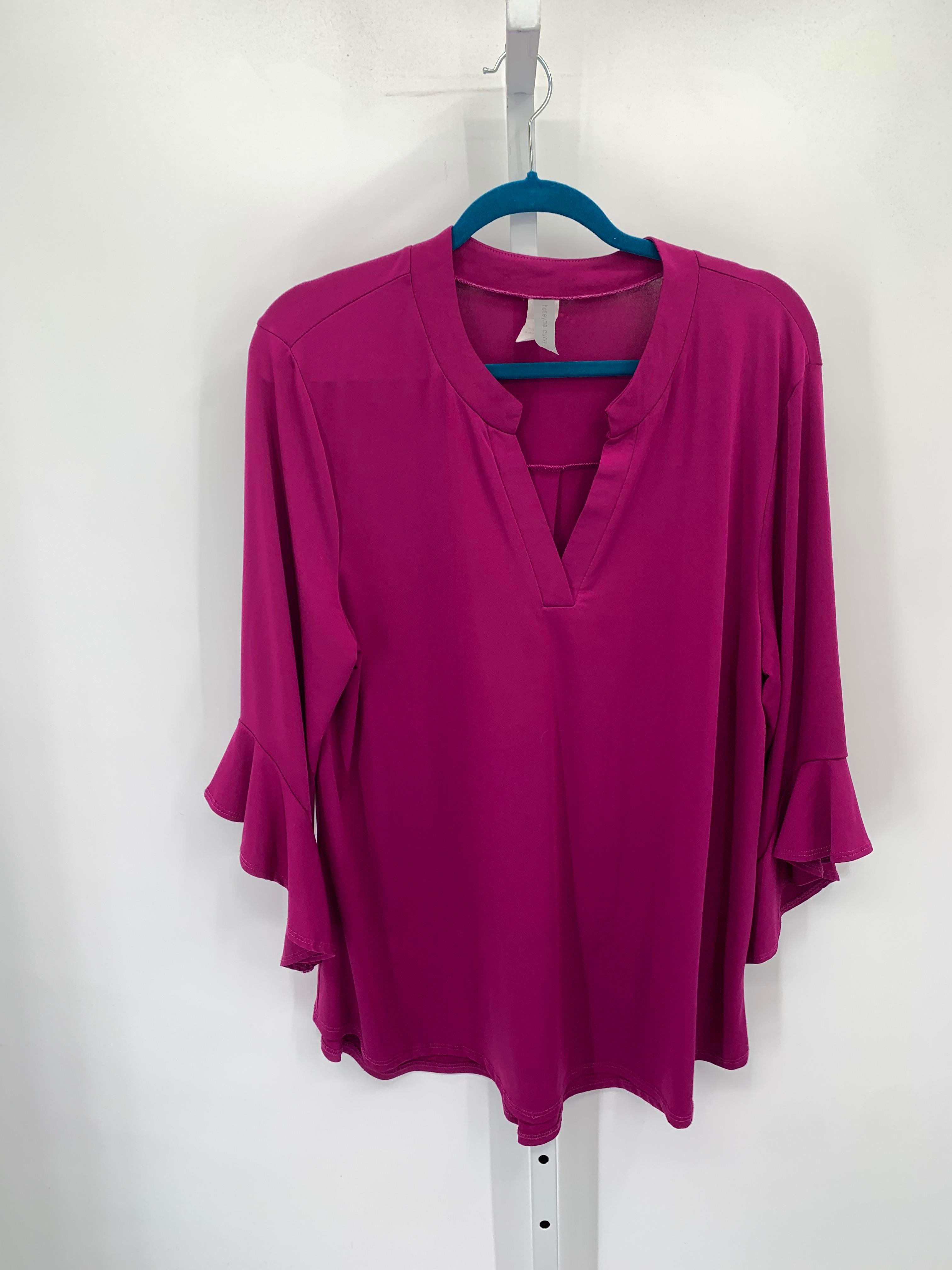 Size Extra Large Misses 3/4 Sleeve Shirt