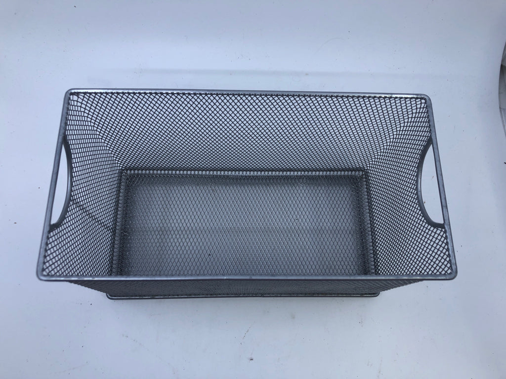 LIGHT GREY METAL FILE STORAGE BIN.