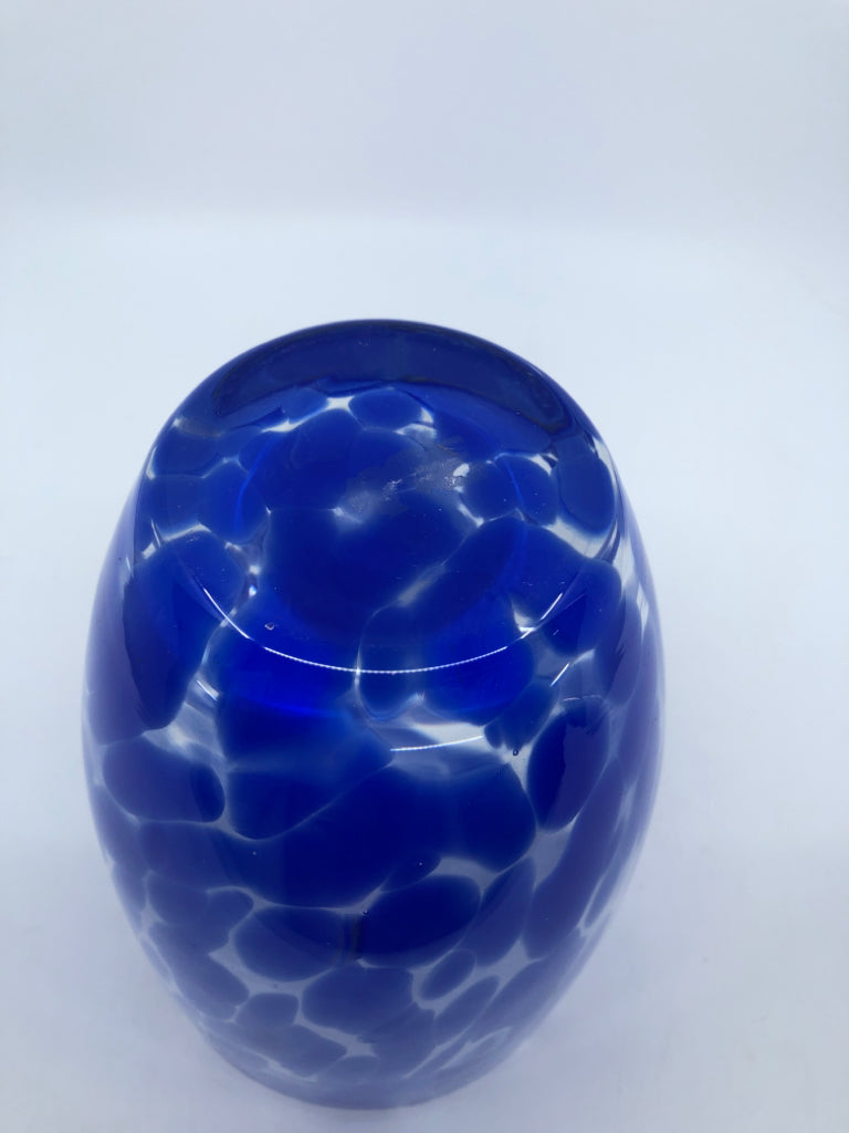 BLUE SPECKLED VASE.