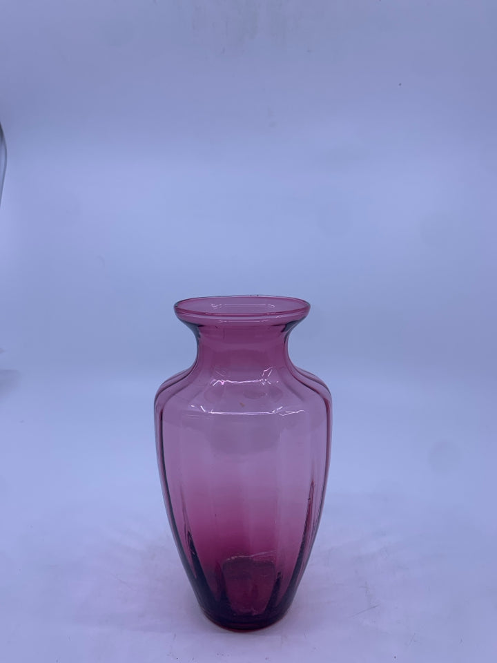 PINK RIBBED VASE.