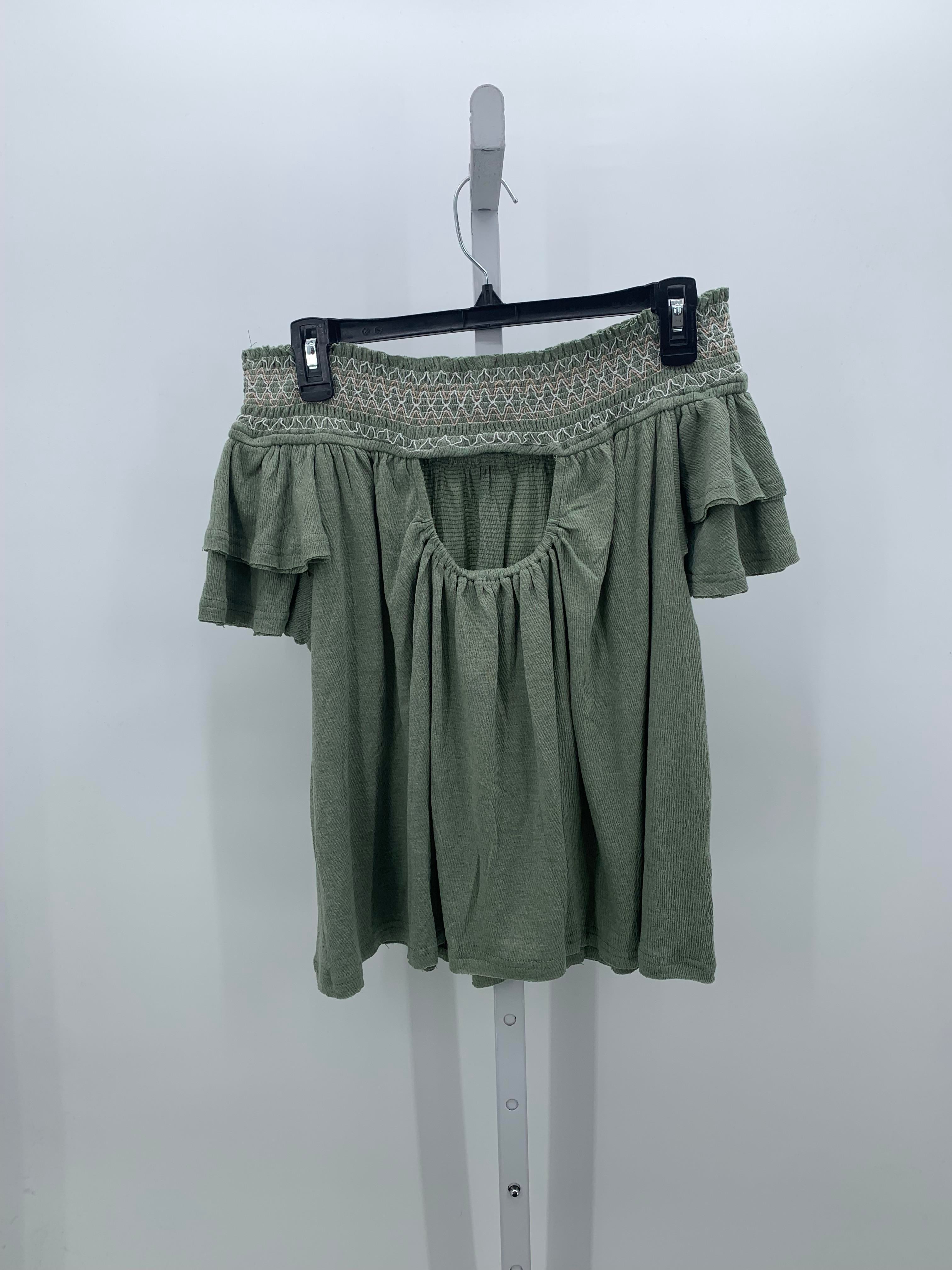 Easel Size Medium Misses Short Sleeve Shirt