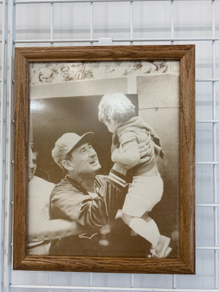 TED WILLIAMS FRAMED PRINT.