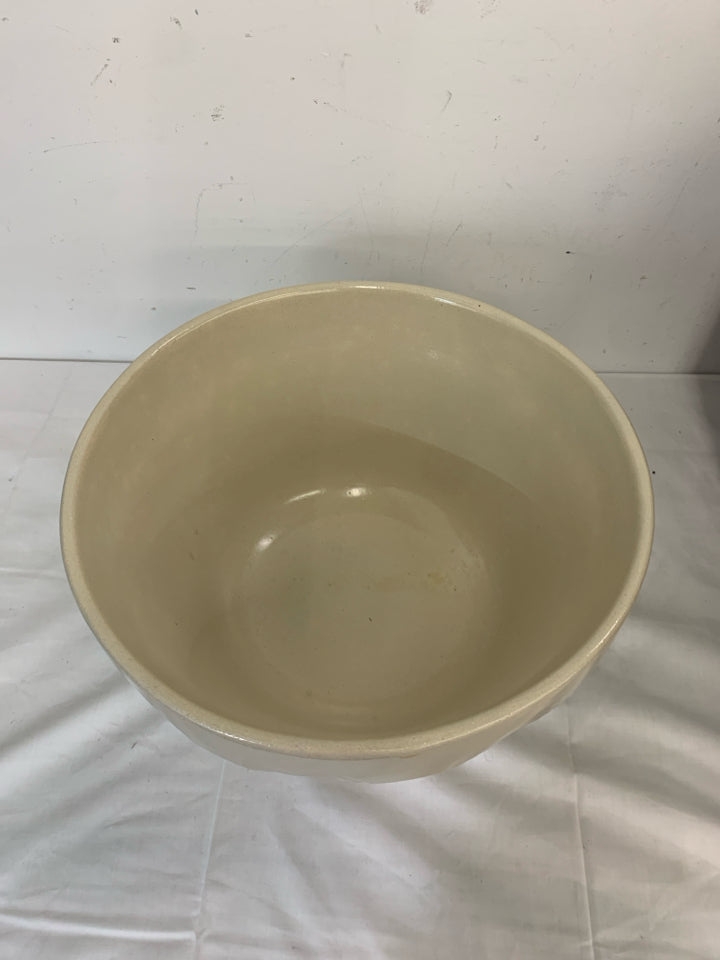 VTG HEAVY CREAM AND BLUE POTTERY BOWL-RANSBOTTOM.