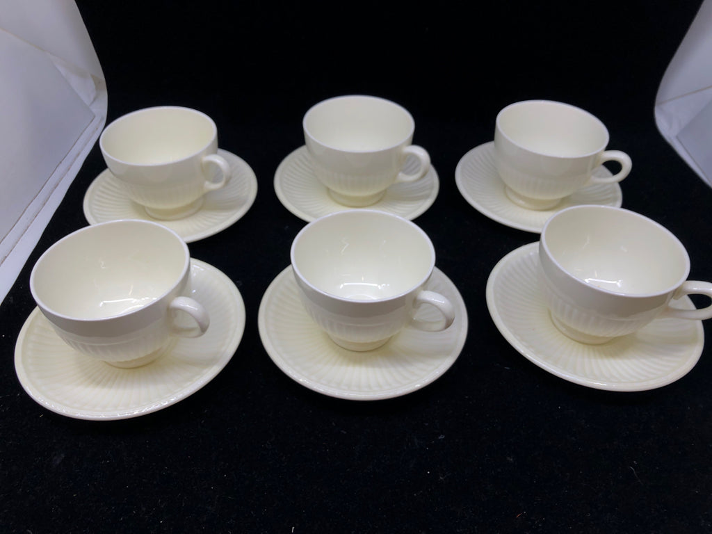 12PC- SVC 6 VTG WEDGWOOD RIBBED TEACUP AND SAUCER SET.