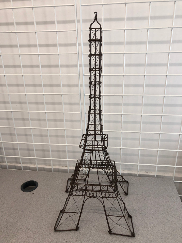 BROWN WIRE EIFFEL TOWER.