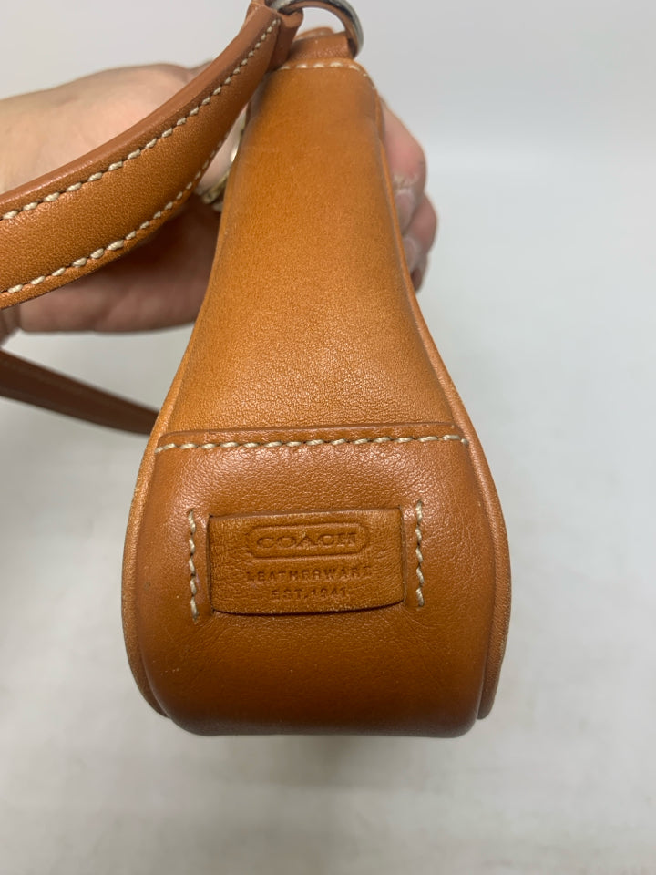 Vintage Coach 7785 Hampton Y2K Baguette Purse *Minor Exterior Wear