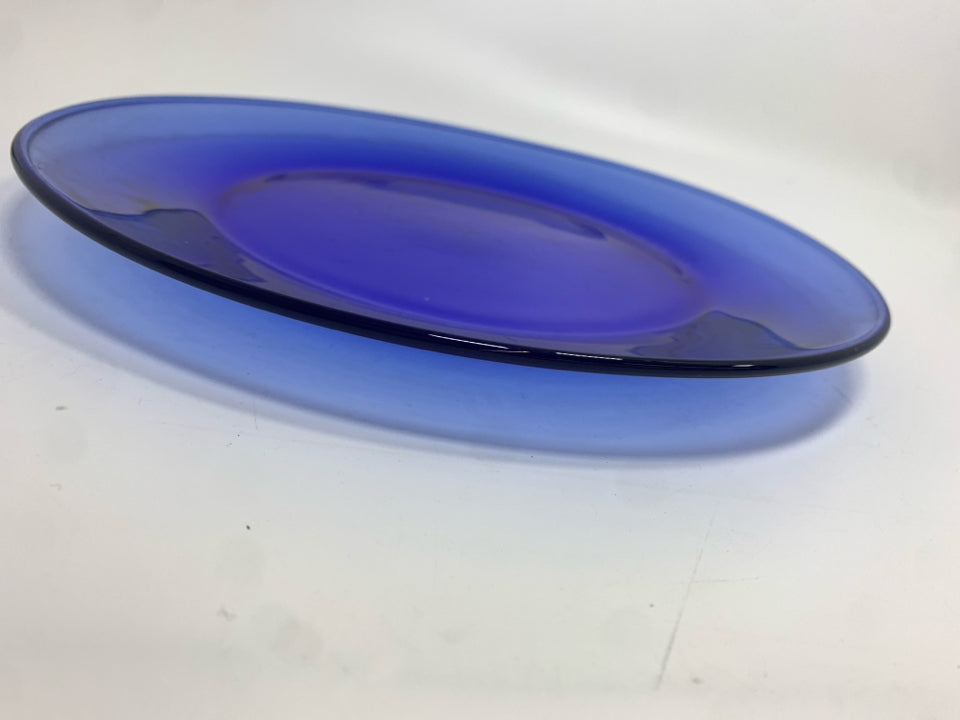 4 COBALT BLUE GLASS DINNER PLATES.