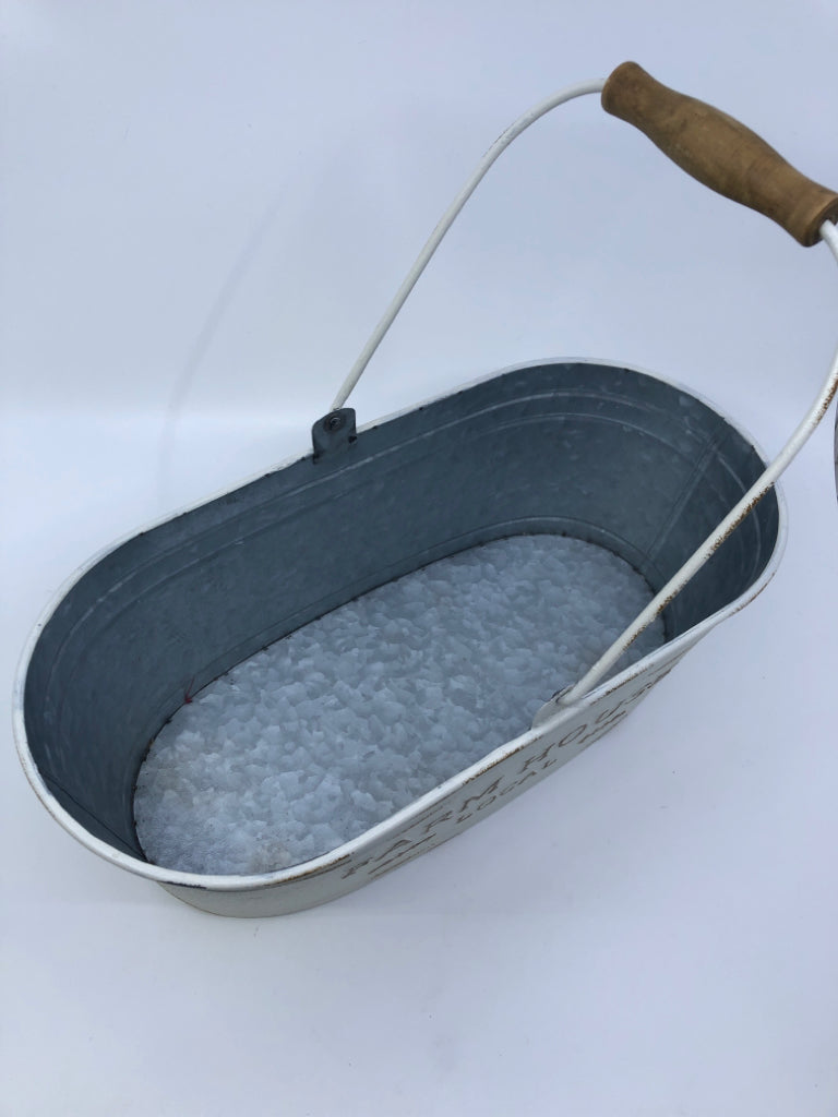 WHITE DISTRESSED FARMHOUSE OVAL BUCKET W WOOD HANDLE.