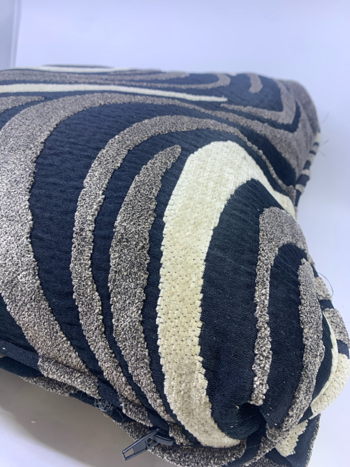 GREY W/BLACK CREAM SWIRLS PILLOW.