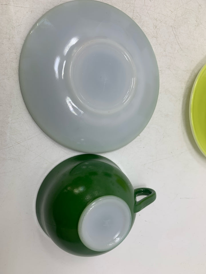 VTG 8PC OVIDE COLORFUL CUP + SAUCERS- SET OF 4