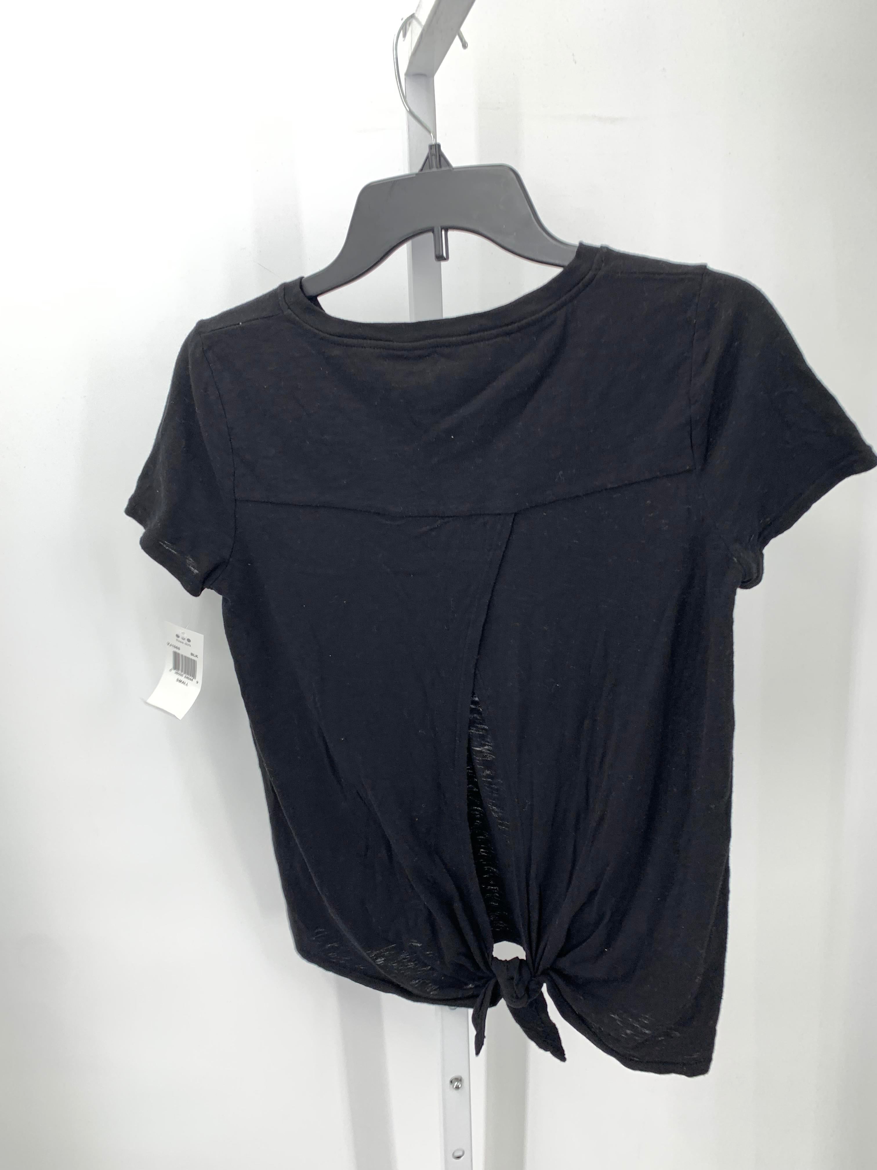 Size Small Misses Short Sleeve Shirt