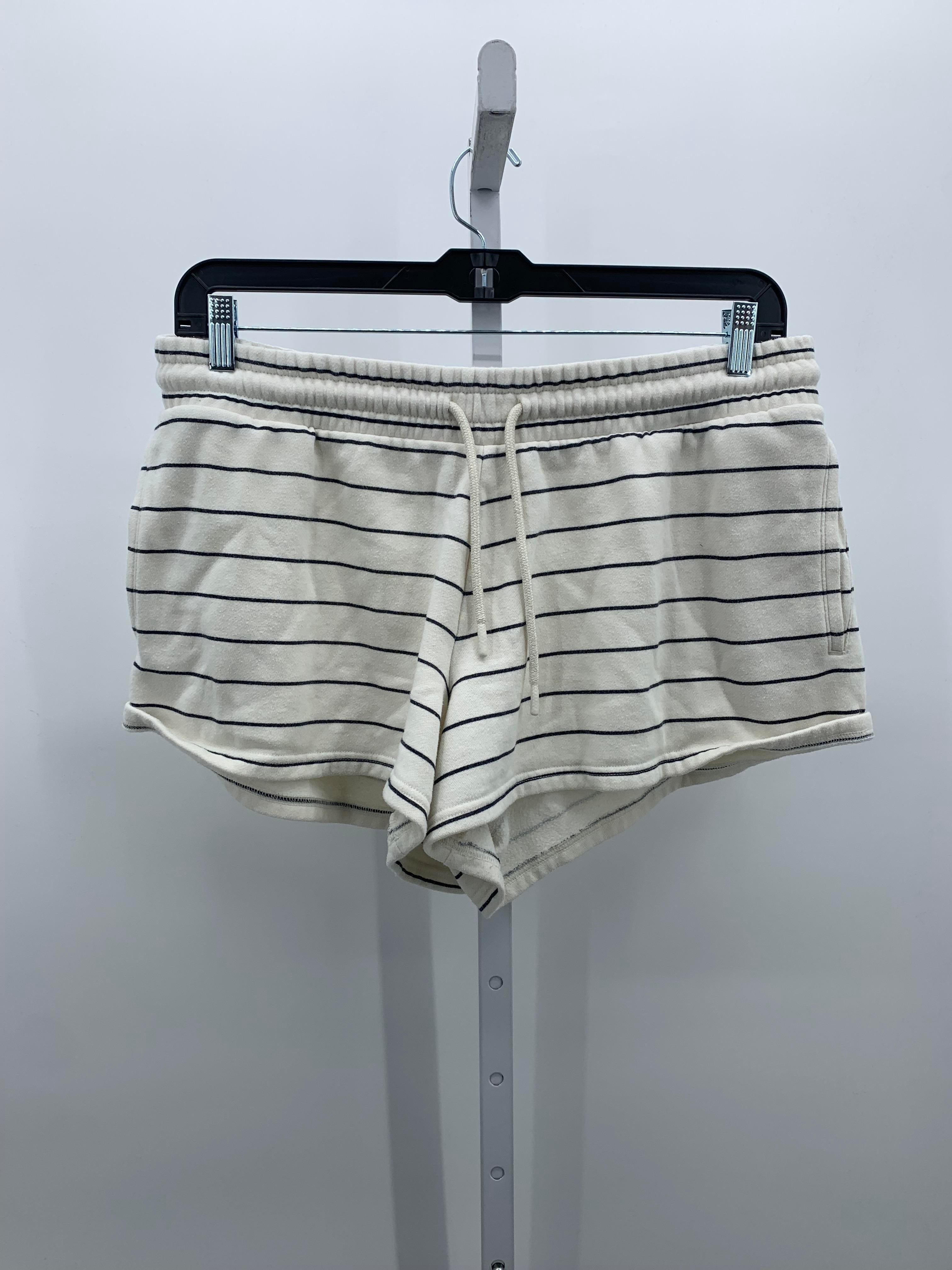 Universal Thread Size Large Misses Shorts