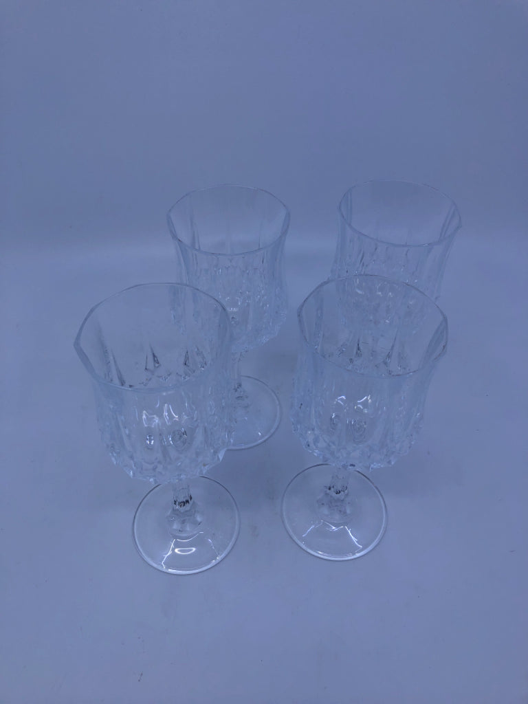4 CUT GLASS BOTTOM SHORT WINE GLASSES.