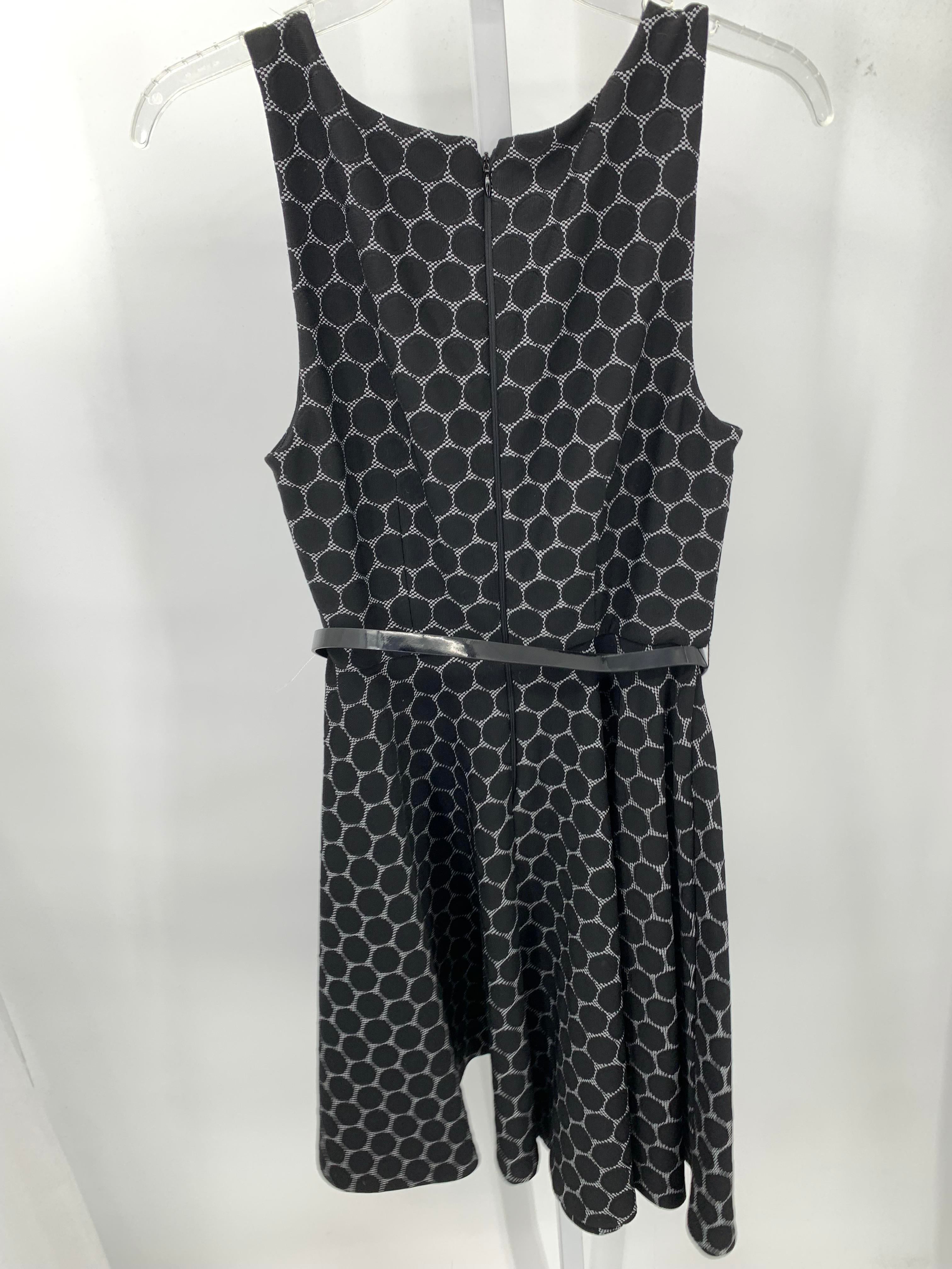 Elle Size 6 Misses Sleeveless Dress