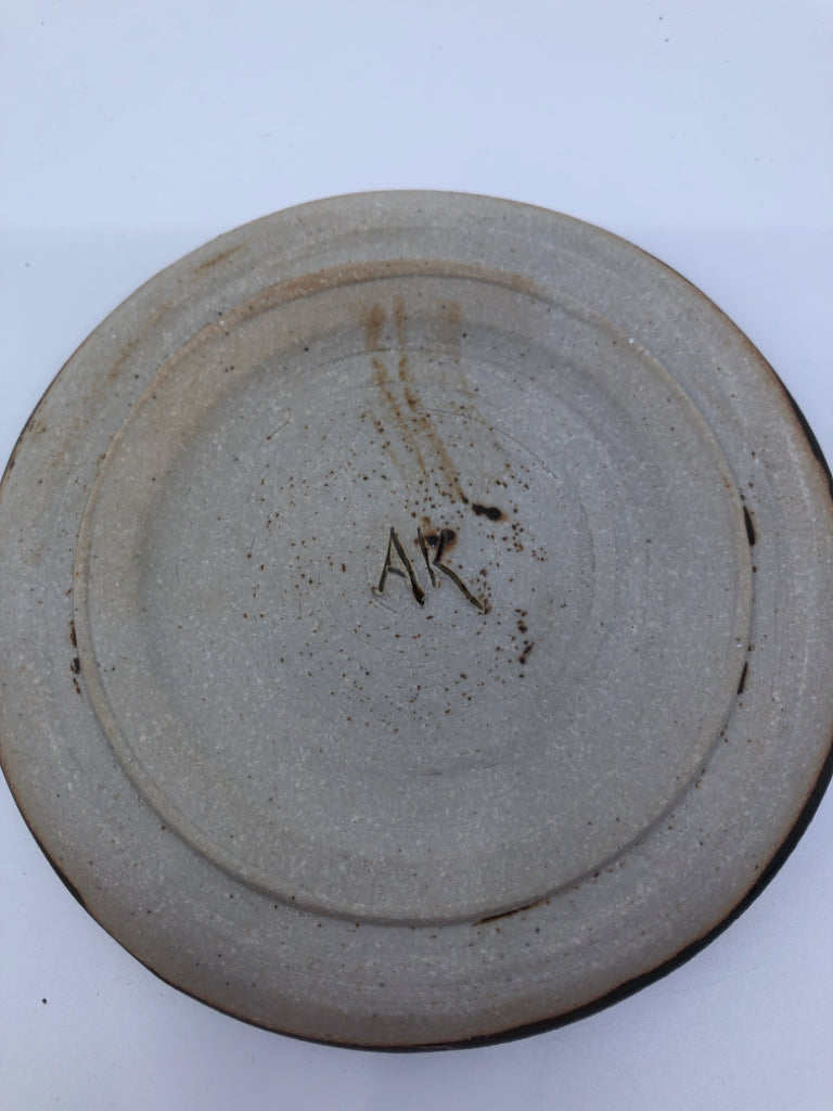 DARK GREEN POTTERY CIRCLE TRINKET DISH.