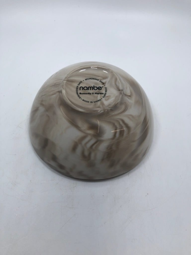 2 BROWN MARBLE BOWLS, 2 PLATES.