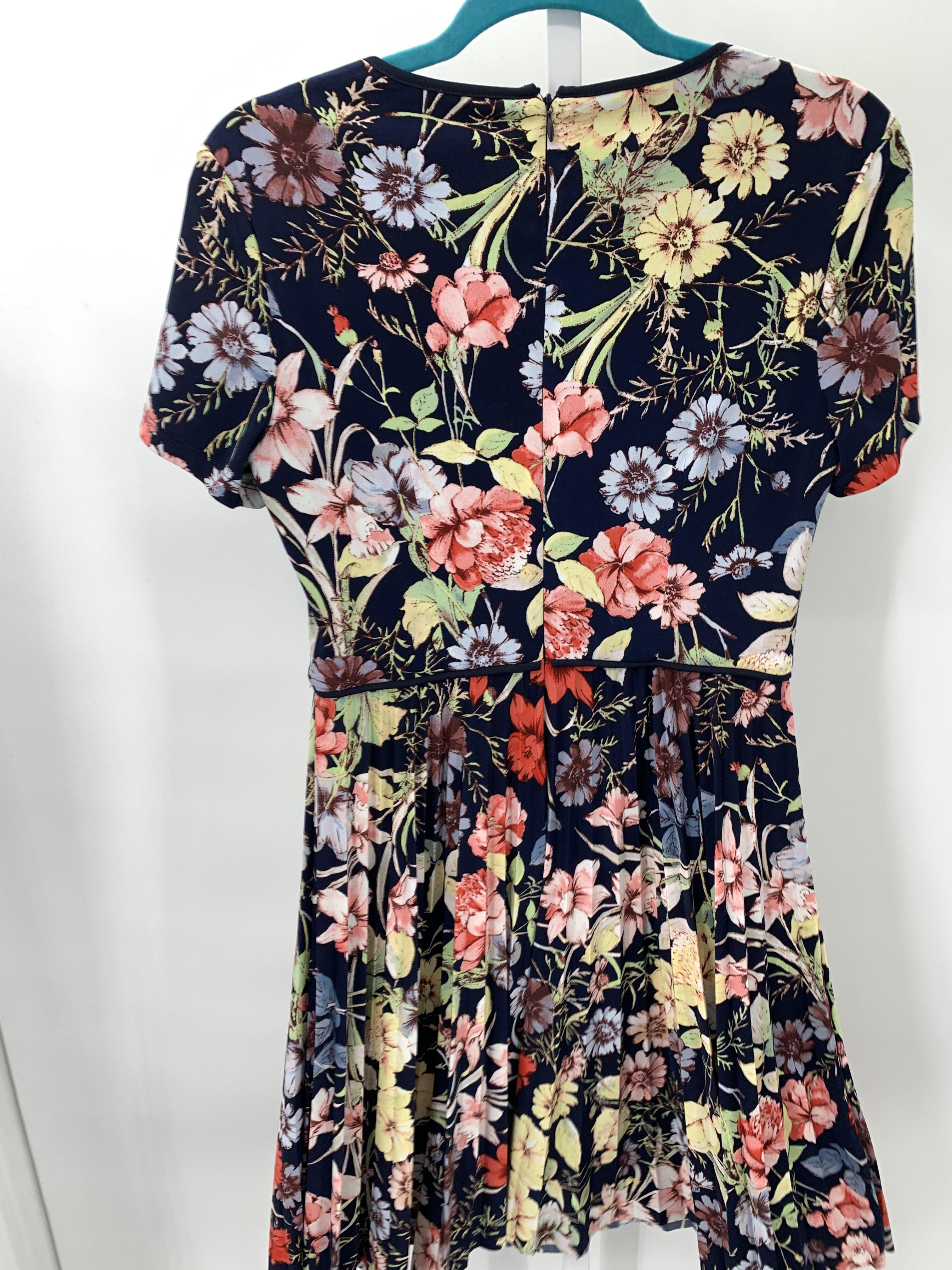 Maggy London Size 6 Misses Short Sleeve Dress