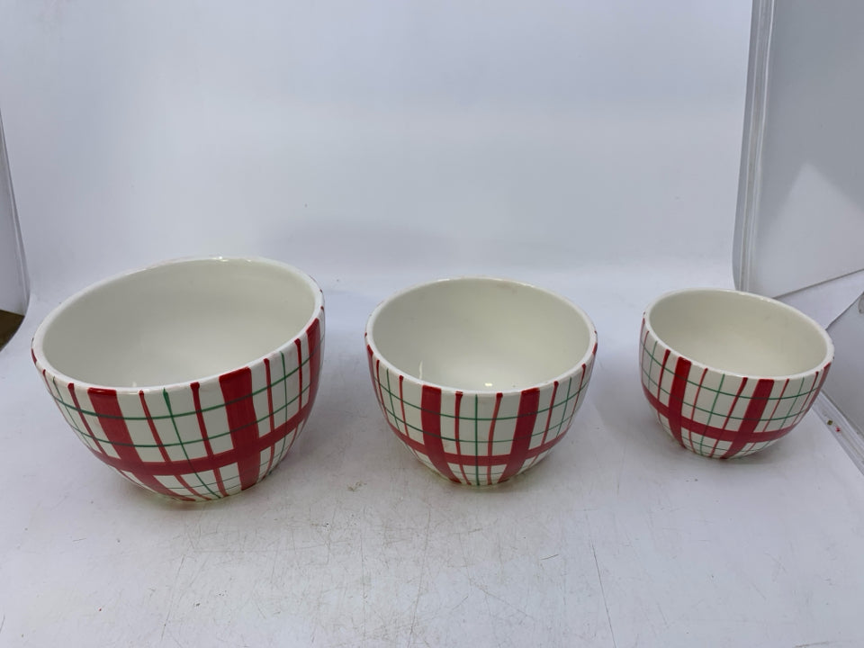 3 CERAMIC WHITE W/ GREEN,RED NESTING BOWLS.