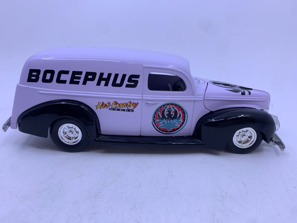 PURPLE BOCEPHUS VTG CAR.