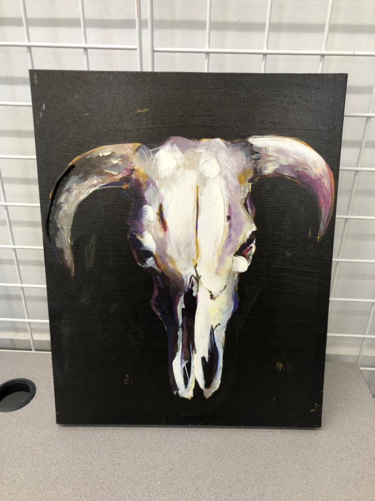 HORNED SKULL TEXTURE PAINTED CANVAS.