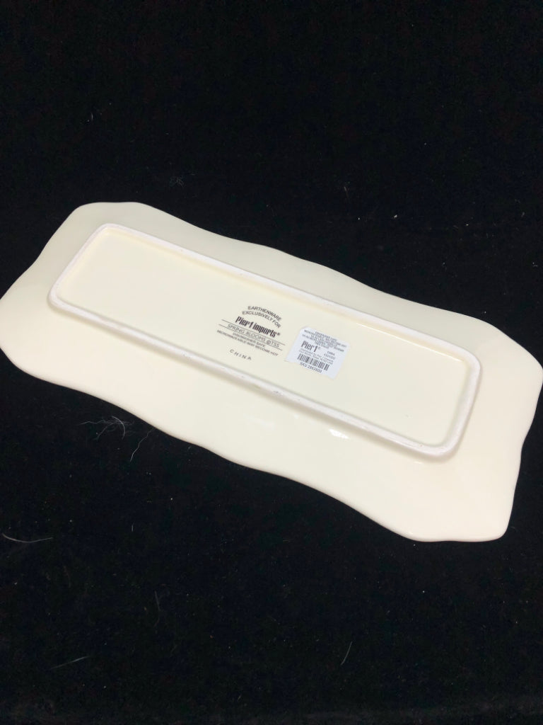 FLOWER BLOOMS CERAMIC TRAY.
