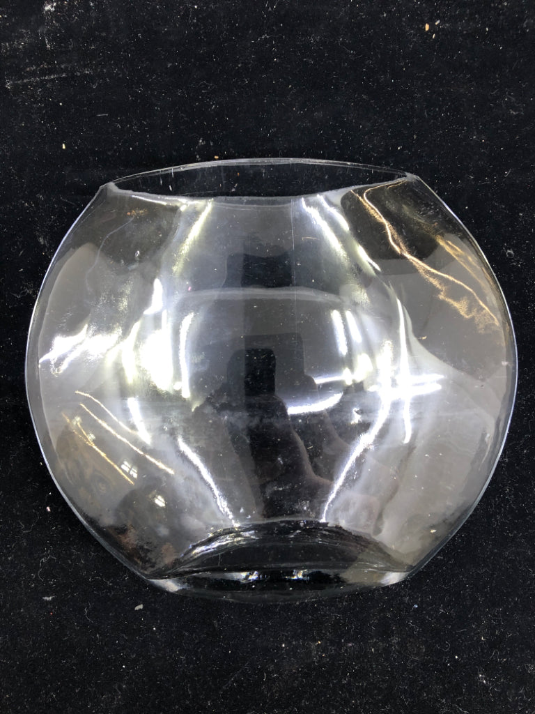 ROUND WIDE MOUTH VASE.