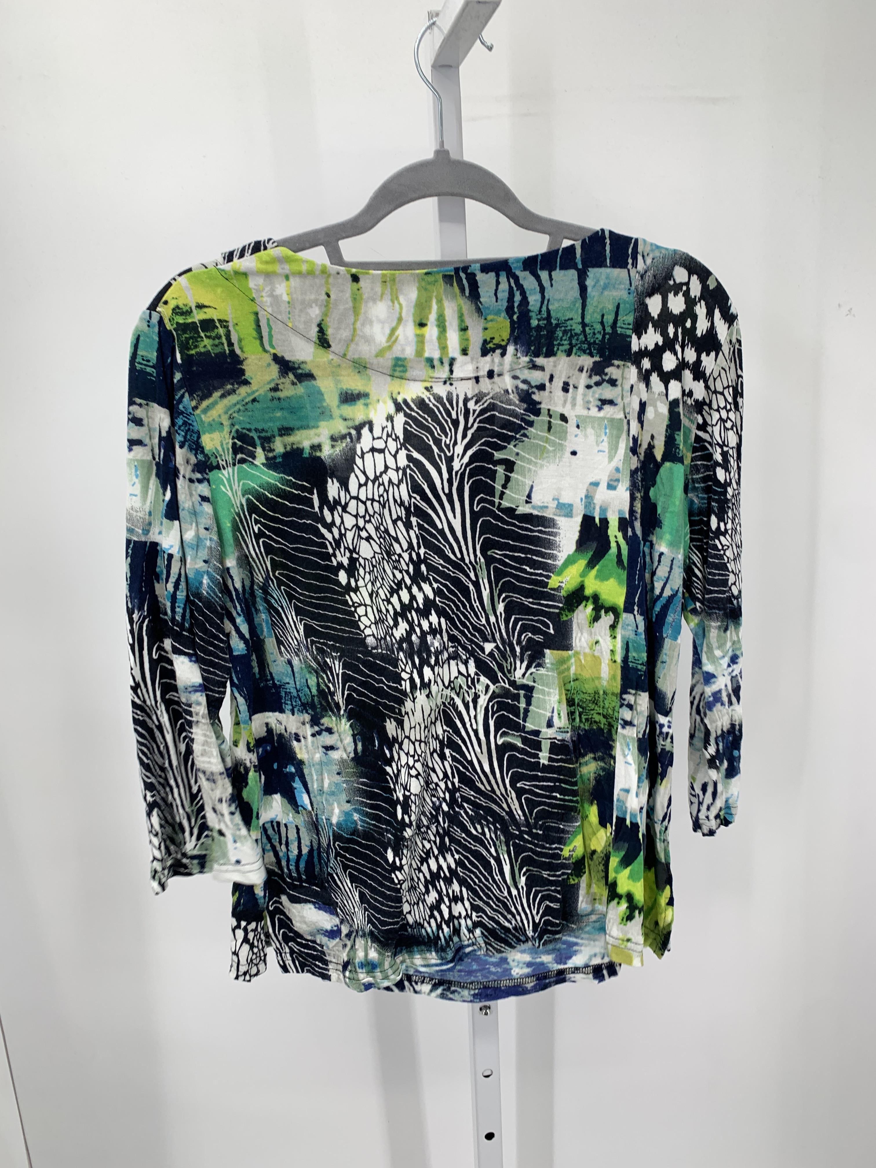 Size Medium Misses 3/4 Sleeve Shirt