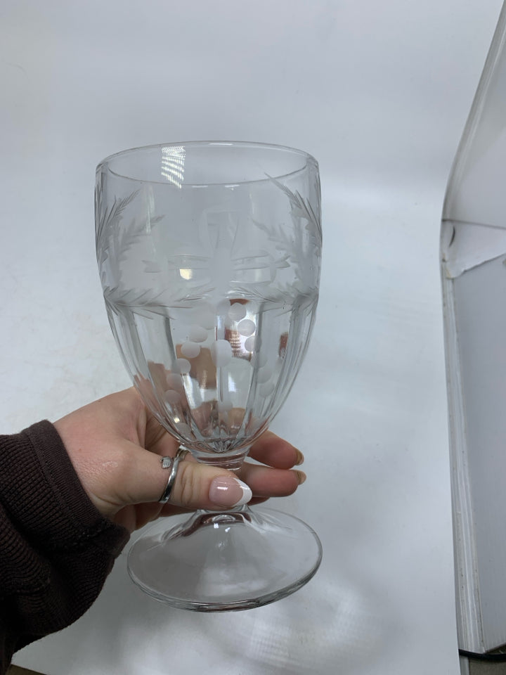 VTG ETCHED LEAVES GLASS VASE.