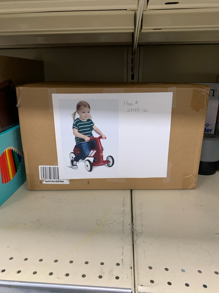 RADIO FLYER SCOOT ABOUT SPORT-RED