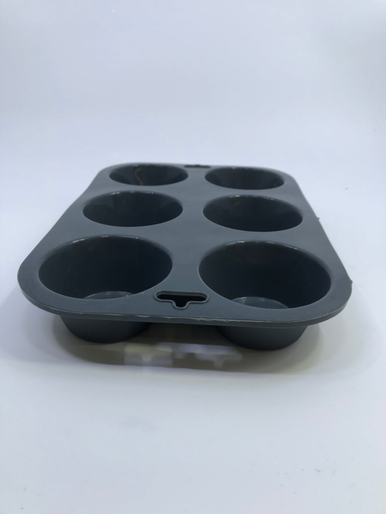 GRAY SILICONE MUFFIN TRAY 6-MUFFINS.