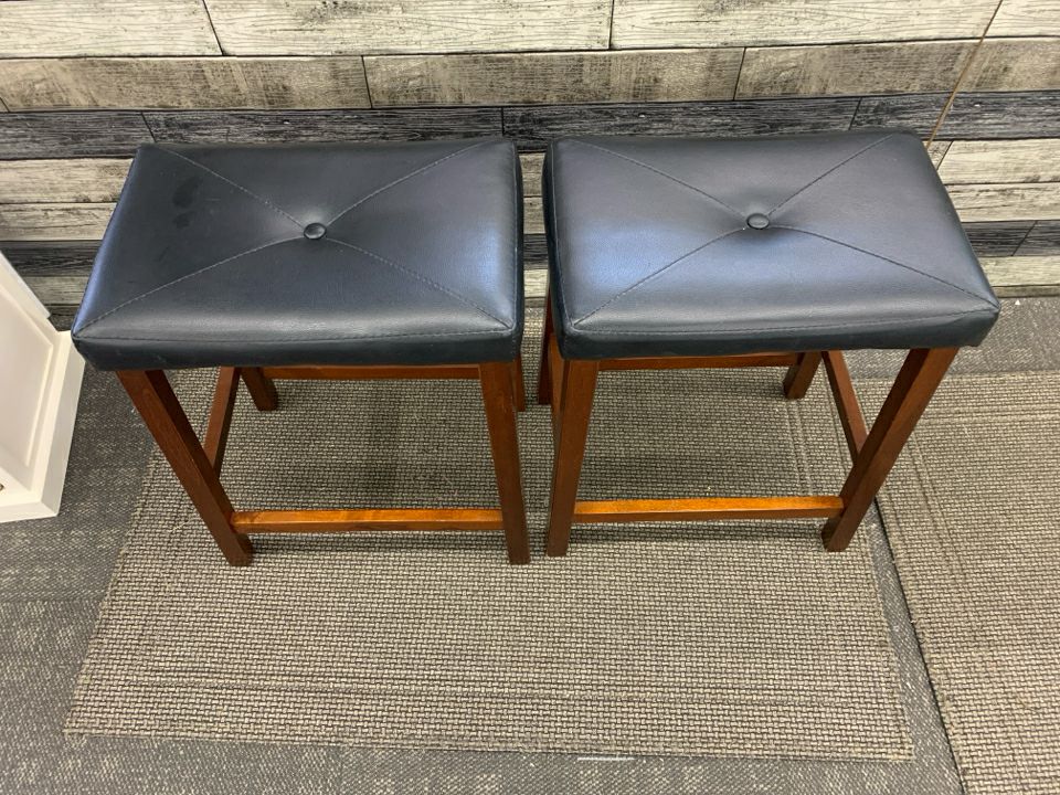 2 DARK WOOD W BLACK UPHOLSTERED SEATS.
