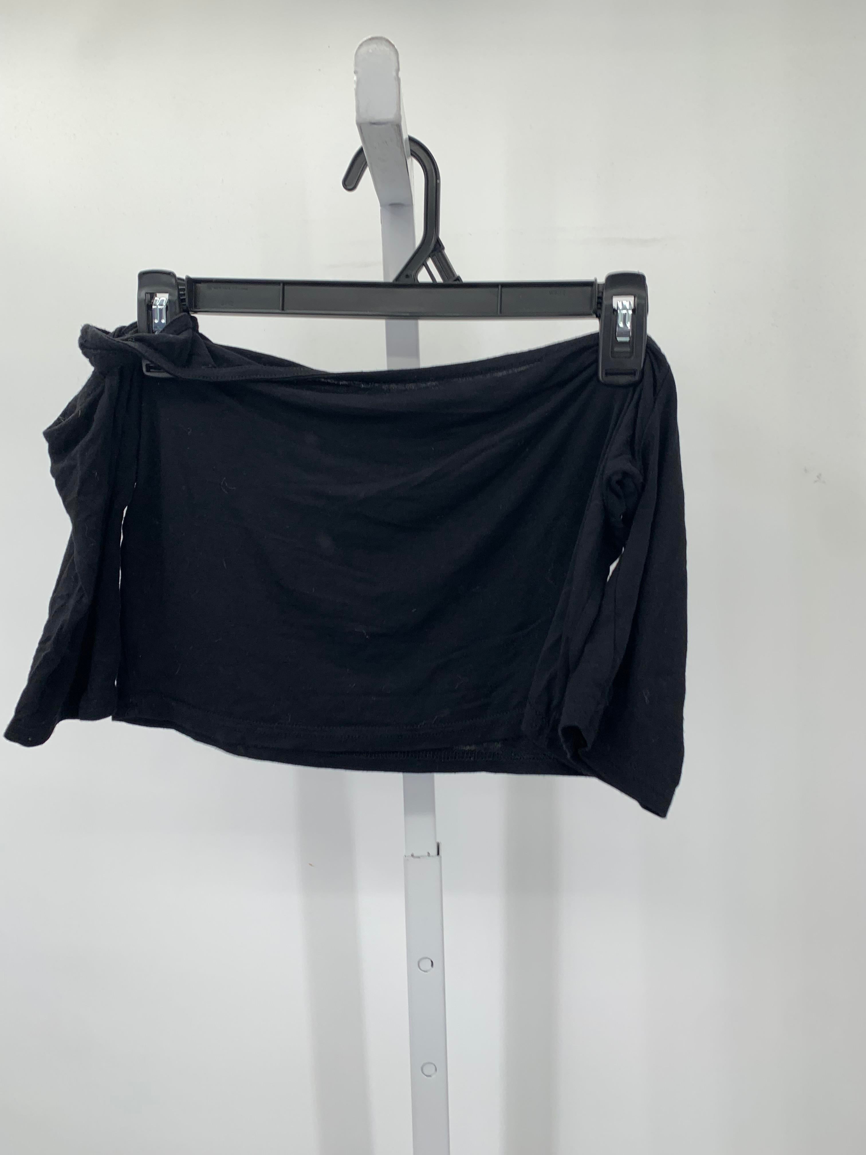 Size Large Juniors Short Sleeve Shirt