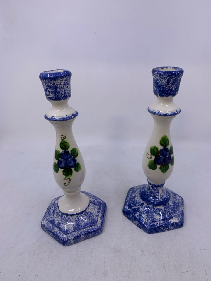 2 BLUE/WHITE SPONGE W/ BLUEBERRIES TAPERED CANDLE HOLDERS.