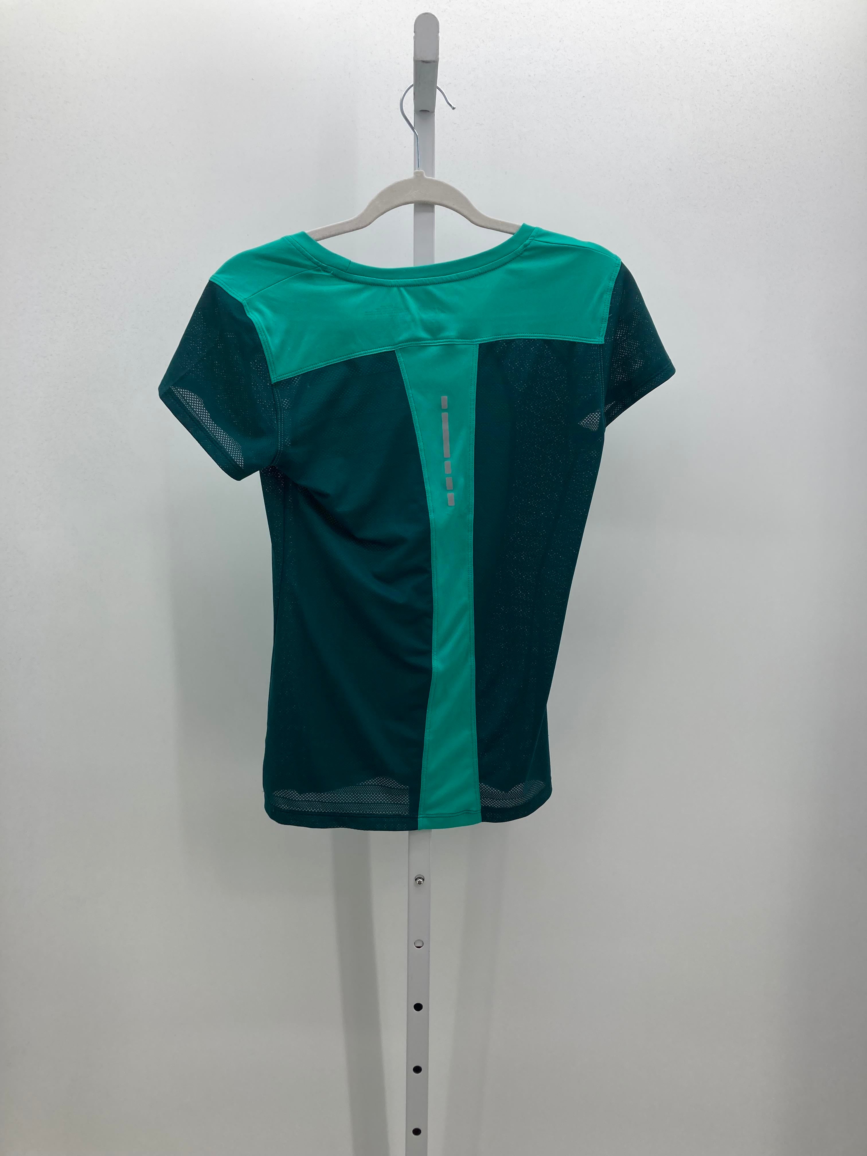 Avia Size Small Misses Short Sleeve Shirt