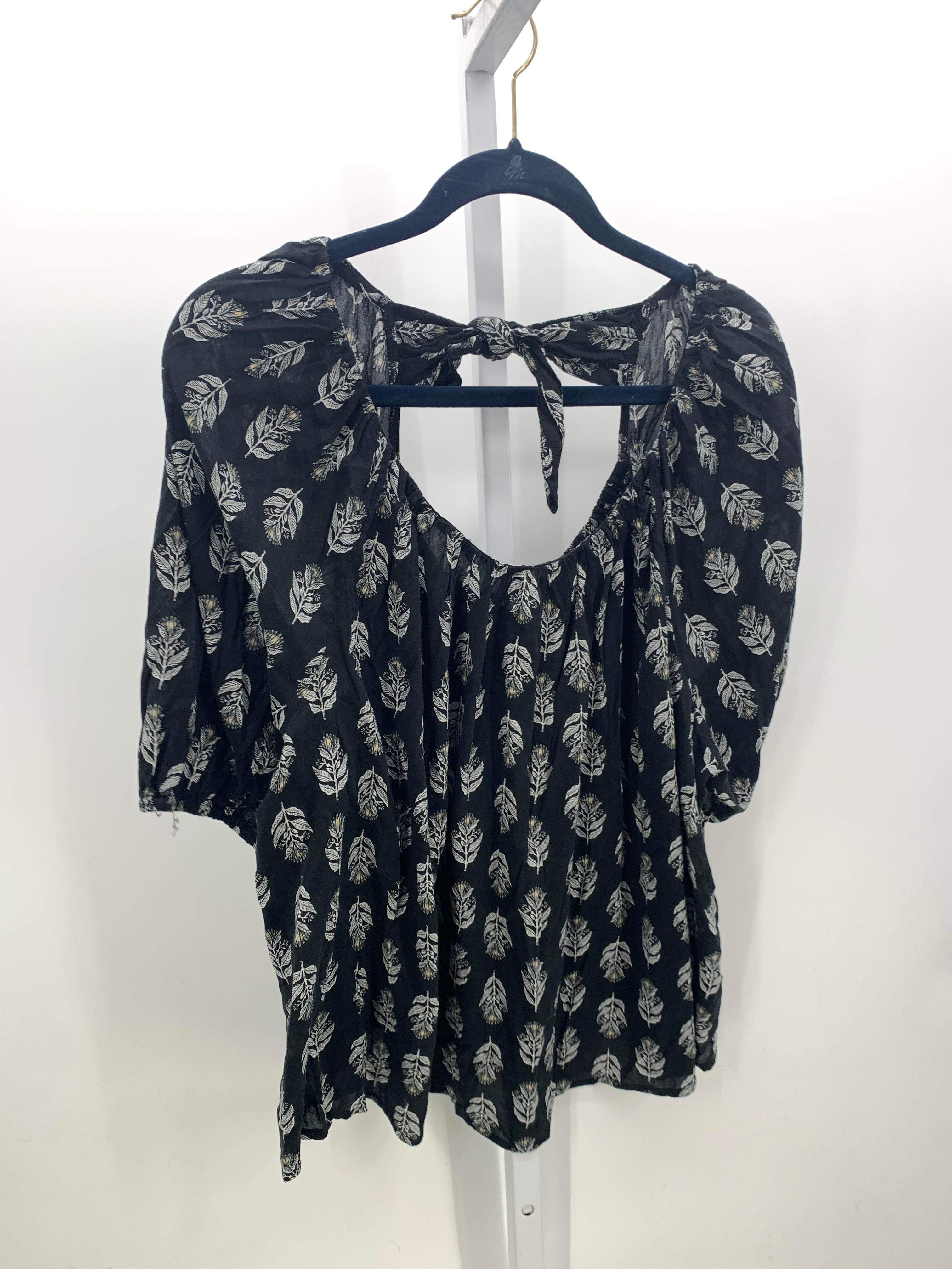 Old Navy Size XXL Misses Short Sleeve Shirt