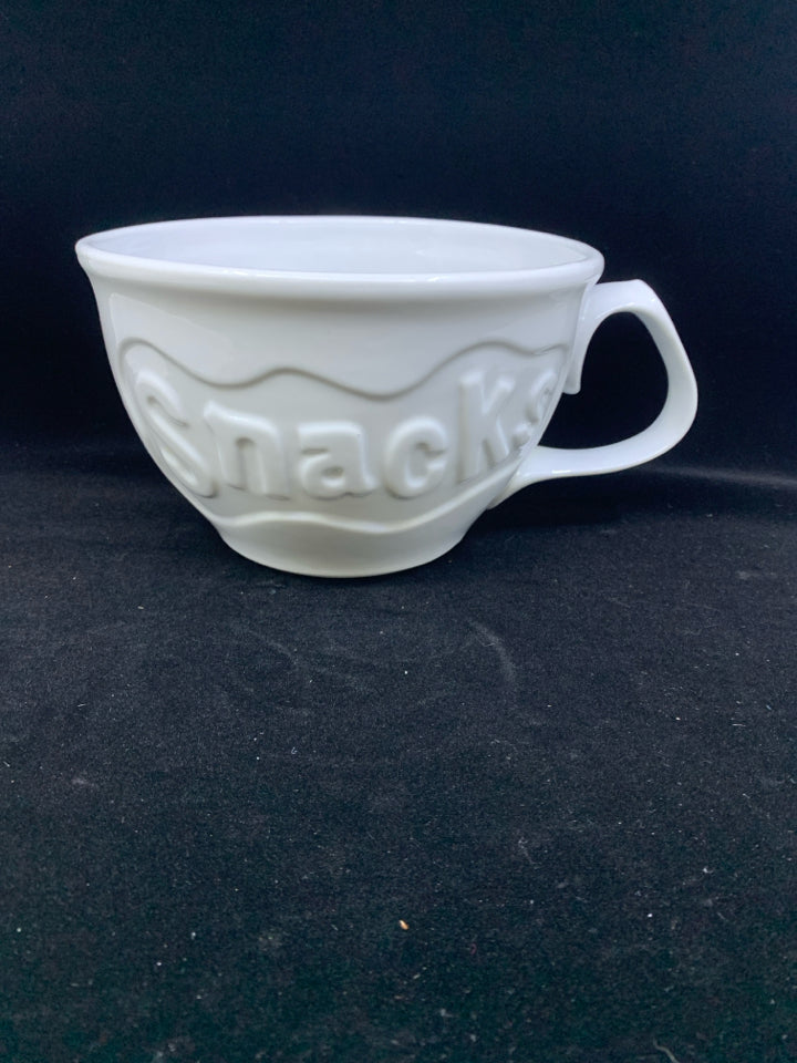 WHITE SNACKS PITCHER MIXING/ SERVING BOWL.