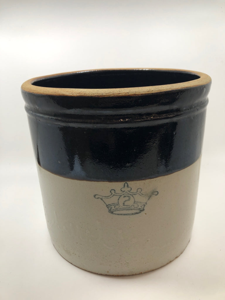 VTG HEAVY CROCK W/DRIP GLAZE- 2 IN CROWN.