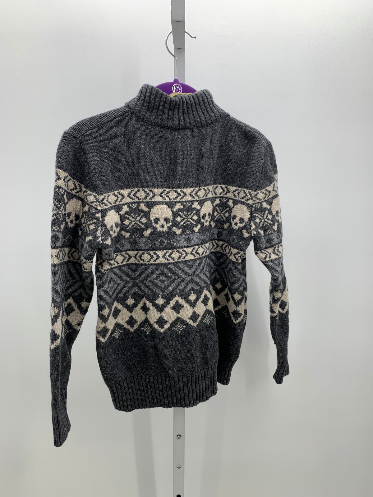 LONG SLV SWEATER SKULLS