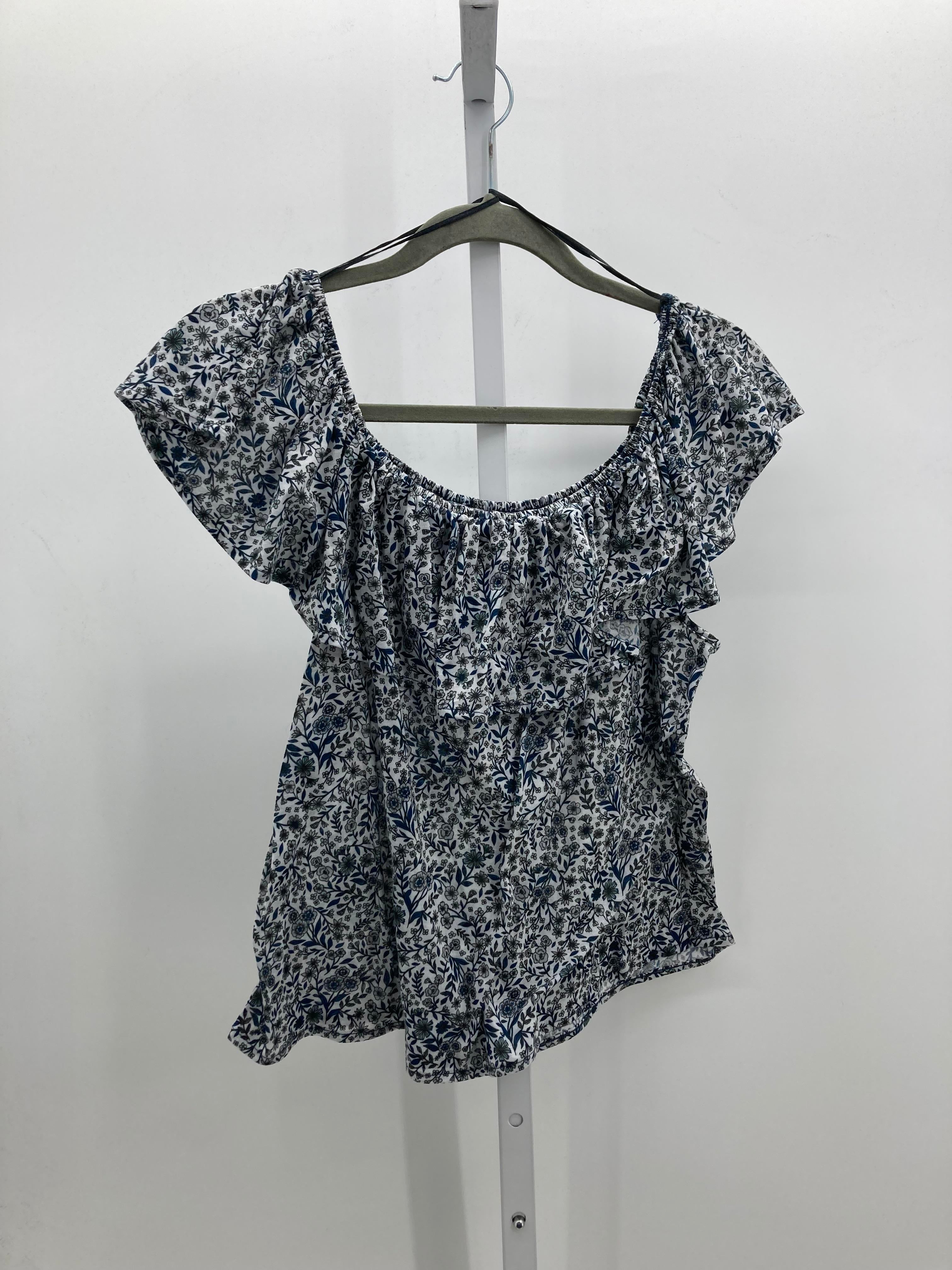 H&M Size Medium Misses Short Sleeve Shirt