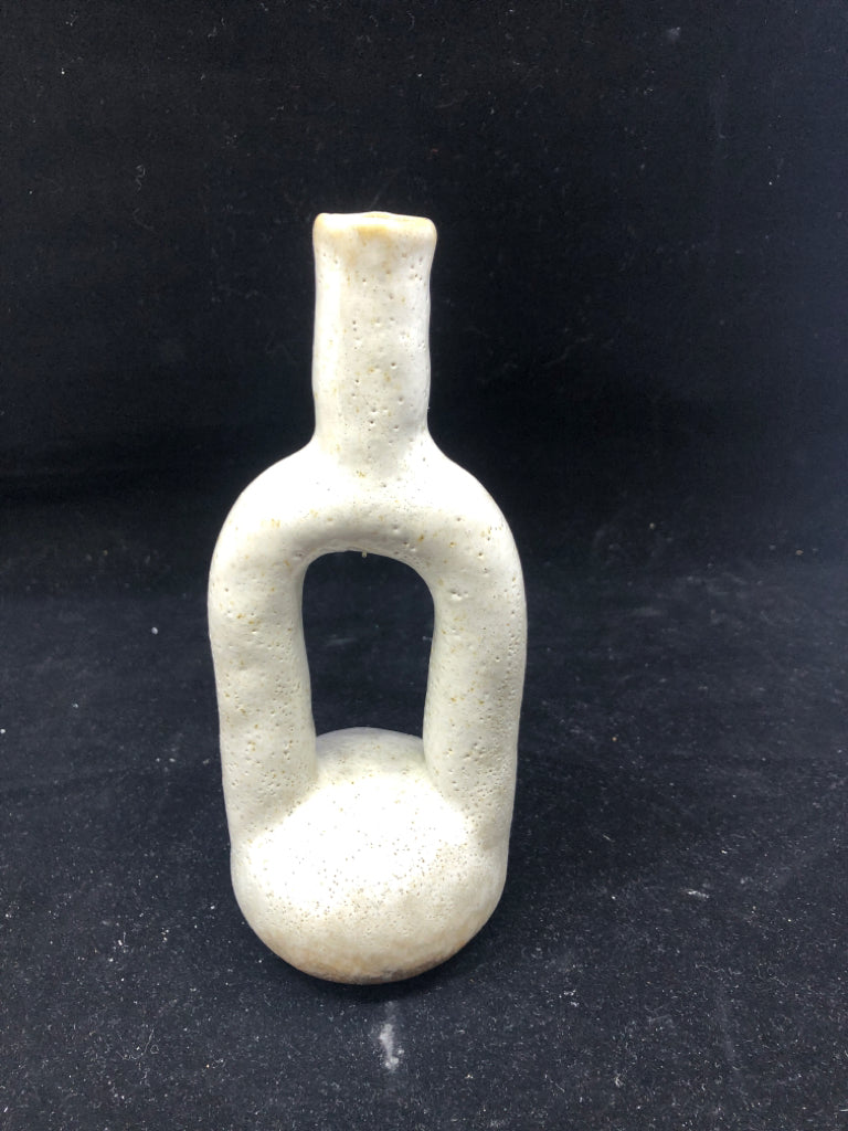 WHITE SPLIT POTTERY VASE.