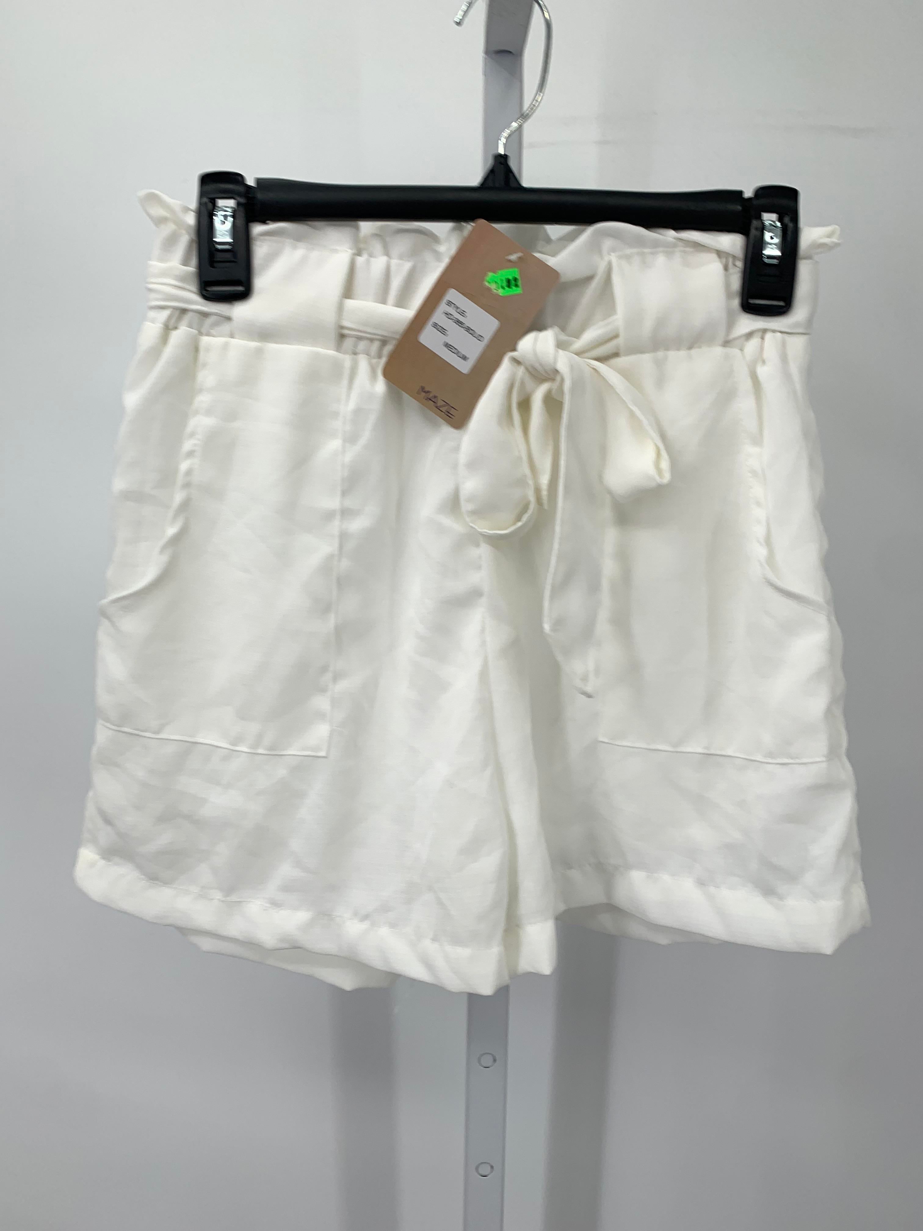 Size Medium Misses Shorts